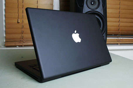 ***BLACK apple macbook** designers laptop core 2 duo 2.4 GHZ/ 2G ram/ 250GB hdd/ no scratches***