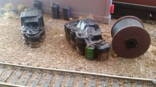 HO Scale Tarpaulin Covered Wagon Loads