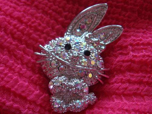 SALE!!! Bunny Brooch