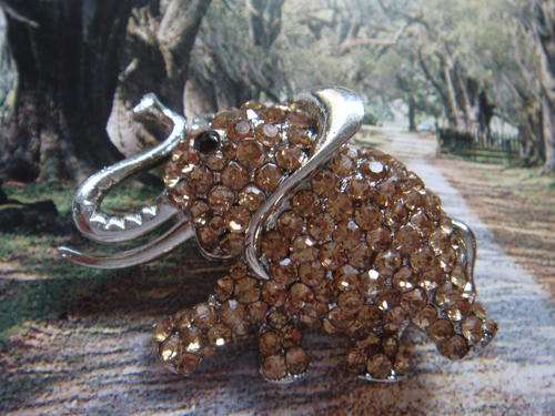 SALE!!! Elephant Brooch