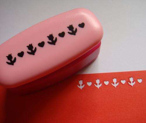 Border Craft Punch - Flowers and Hearts