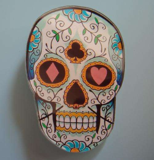 Poker Skull Brooch / Badge