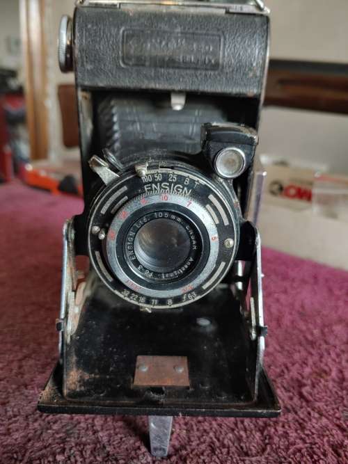 Camera Ensign 320 selfix