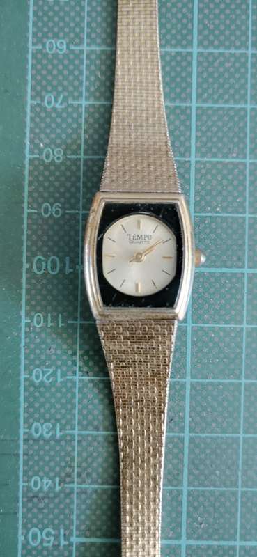 Tempo gold watch