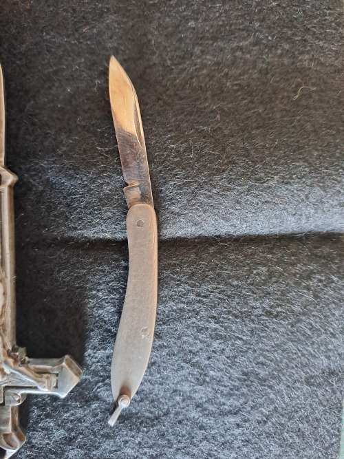 Knifes