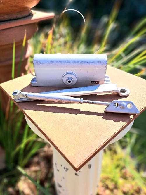 Automatic door closer Ryobi brand