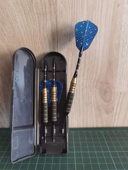 Darts level 3 black and Brass Unicorn