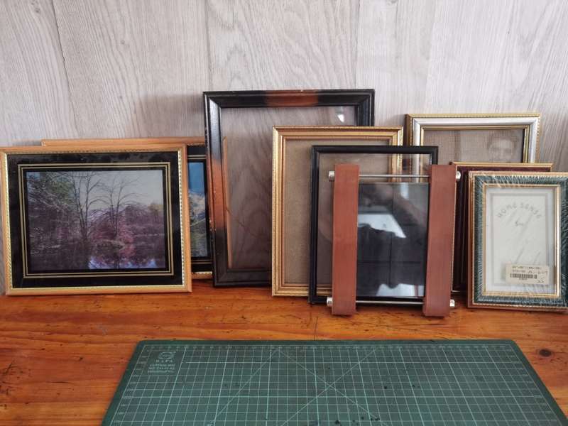 Photo frames 9 in total bundled
