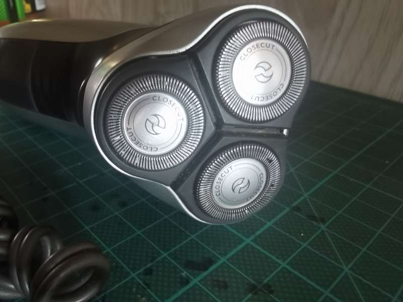 Philips close cut 3000 dry shaver