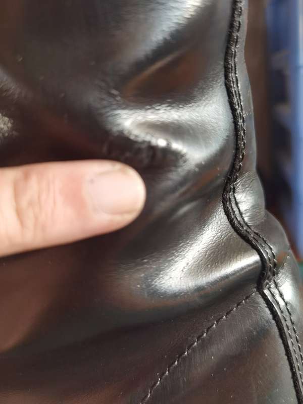Doc Martens 1914 origional 14 hole lace ups smooth lether