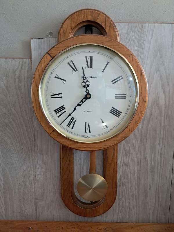 Wall clock Daniel Dacota pendulum