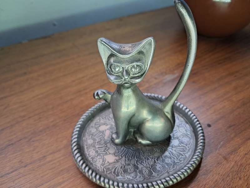 Vintage 1970`s ring holder ornament  cat silver plated