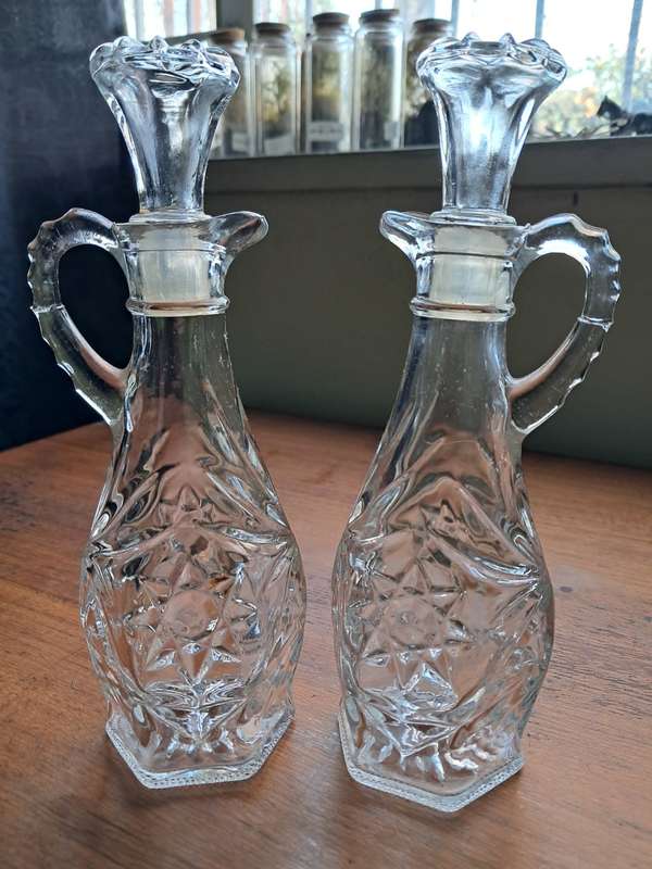 Vintage Glass Oil & Vinegar Cruet Set