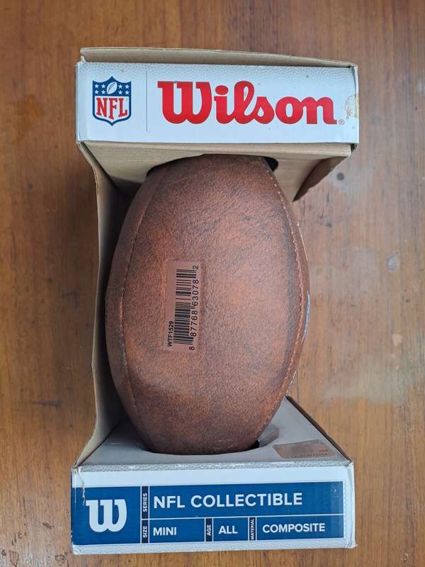 Wilson New England Patriots Super Bowl 5x Champions Mini Football