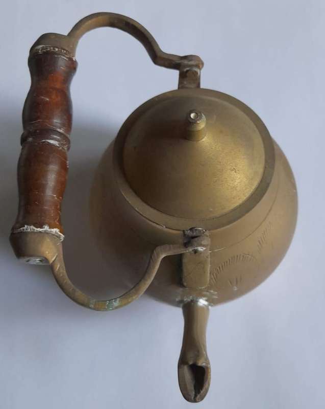 solid brass teapot with wooden handle 8cm high to top of lid