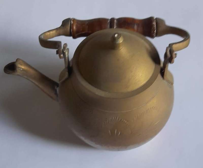 solid brass teapot with wooden handle 8cm high to top of lid
