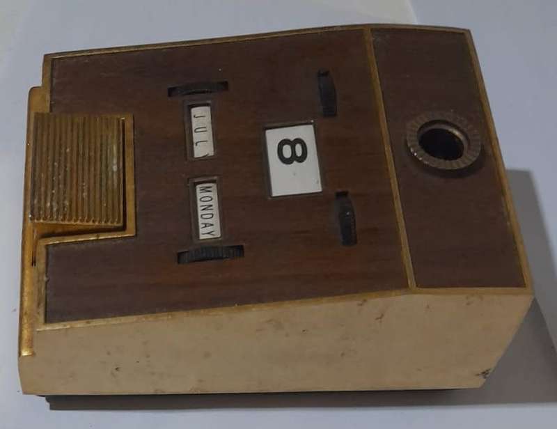 PZ-500 Piezo-electric desk gas lighter