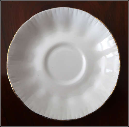 VINTAGE PARAGON WHITE FINE BONE CHINA TEA SAUCER