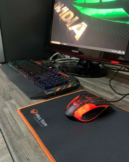 **COOLER MASTER**GAMING DESKTOP**7th Gen i7**GTX 1060**16GB DDR4**2TB HDD**24" LED**INCL ACCESORIES