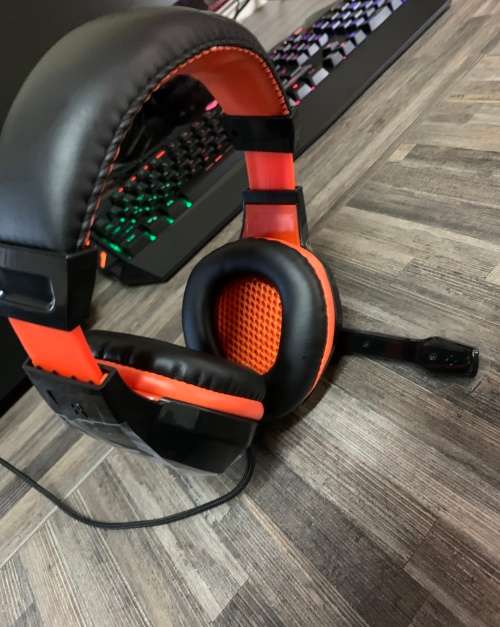 **COOLER MASTER**GAMING DESKTOP**7th Gen i7**GTX 1060**16GB DDR4**2TB HDD**24" LED**INCL ACCESORIES