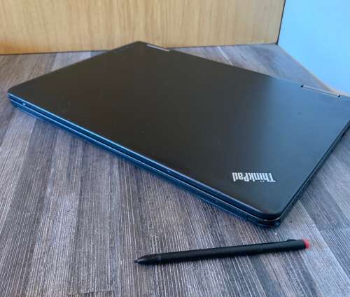 **FHD TOUCH SCREEN**LENOVO YOGA 12" ULTRABOOK**5th Gen CORE i5**1TB HDD**8Gb Memory**