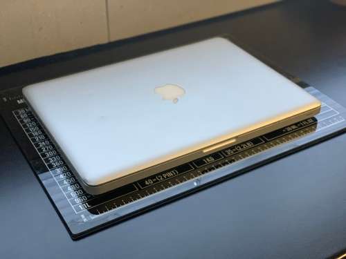 **MacBook PRO 13**Core i5**256GB SSD**16GB Memory**MAC OSX / WIN10**