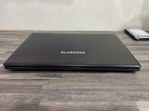 **Gigabyte P17**7th GEN QUAD CORE i7**17.3" FULL HD**GTX 950**16GB**1TB/SSD**