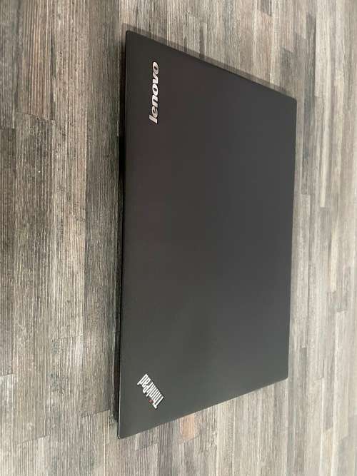 **LENOVO X1 CARBON ULTRABOOK**5th Gen CORE i5**128GB SSD**8Gb Memory**QHD TOUCHSCREEN**