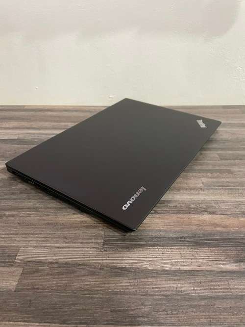 **LENOVO X1 CARBON ULTRABOOK**5th Gen CORE i5**128GB SSD**8Gb Memory**QHD TOUCHSCREEN**