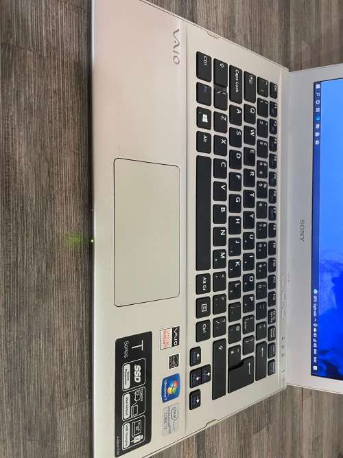 **Sony Vaio T 13**Pure Metal Edition**Core i7**8GB Memory**1TB SSD**13.3" HD**
