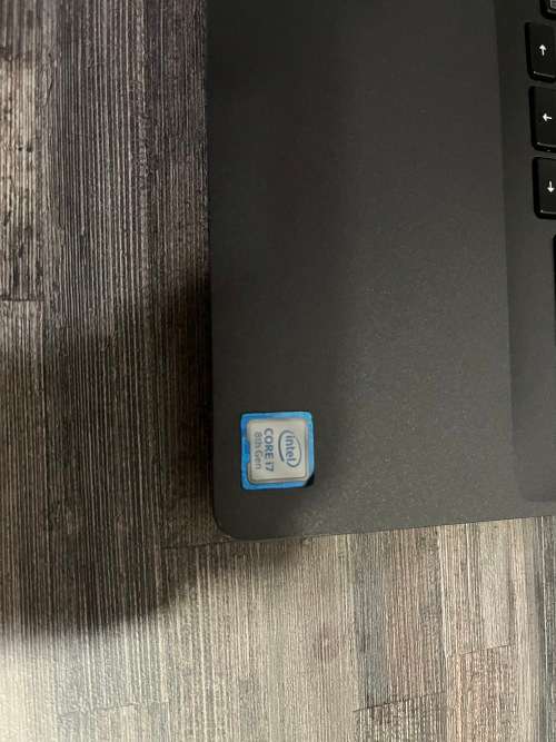 **GAMING OR ENGINEERING**Dell Precision 3540*8th Quad Core i7**16GB DDR4**512GB SSD**FHD**AMD RADEON
