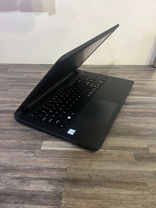 **ACER Extensa 2540**7th Gen CORE i5**8GB DDR4**1TB HDD**15.6`LED**