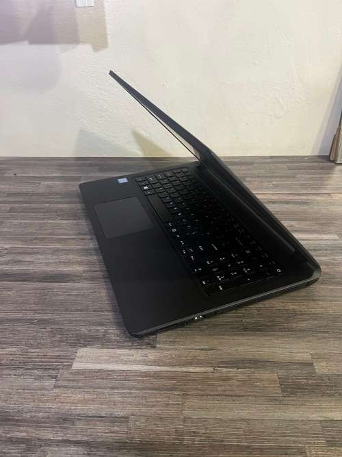 **ACER Extensa 2540**7th Gen CORE i5**8GB DDR4**1TB HDD**15.6`LED**