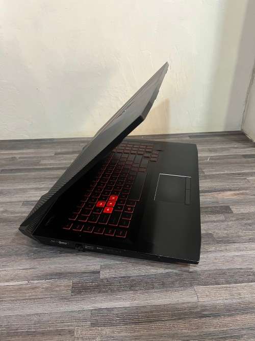 **MONSTER GAMING LAPTOP**HP OMEN 17 SHADOW**QUAD CORE I7**32Gb DDR4**2TB+SSD**8GB GTX 1070**17` FHD*