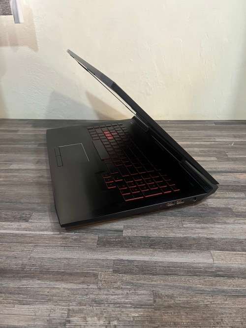 **MONSTER GAMING LAPTOP**HP OMEN 17 SHADOW**QUAD CORE I7**32Gb DDR4**2TB+SSD**8GB GTX 1070**17` FHD*
