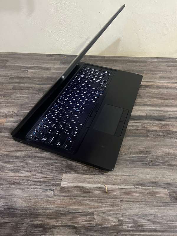 **ENGINEERING MONSTER**Dell Precision 3530*8th GEN HEXA Core i7**16GB DDR4**512GB SSD**FHD**QUADRO