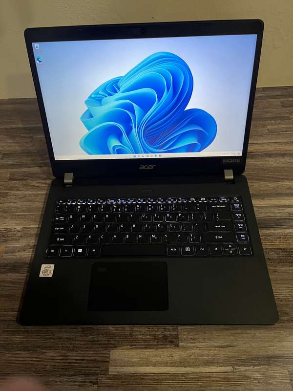 **MONSTER SPEC**ACER TMP214**10th Gen QUAD Core i5**8GB DDR4**512GB SSD**UHD GPU**14` FHD**