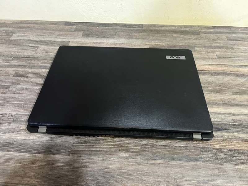 **MONSTER SPEC**ACER TMP214**10th Gen QUAD Core i5**8GB DDR4**512GB SSD**UHD GPU**14` FHD**