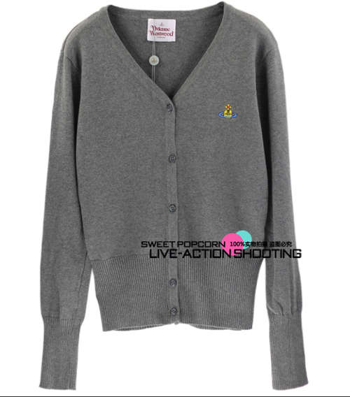 Vivienne Westwood jersey! Simple and stylish, in 2 colors.