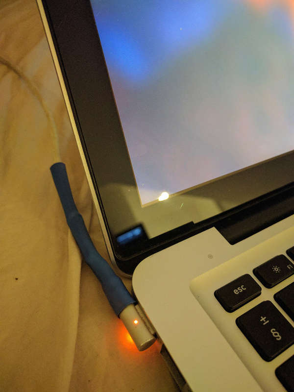 CRAZY PRICE! Macbook Pro 13" Late 2011 with i5, 8GB ram, 500GB HDD **READ DESCRIPTION**
