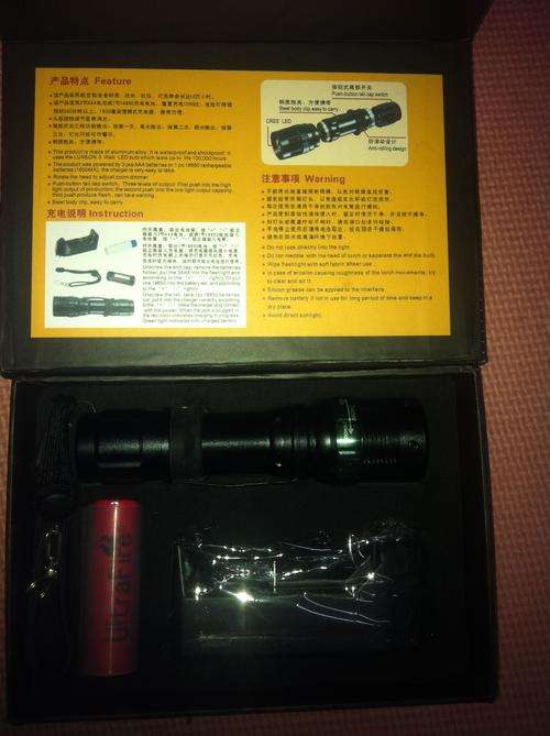 600 Lumens LED Flashlight - Shockproof& Rechargable