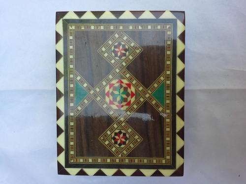 **LOT NO 19**  MODERN INLAID WOODEN STYLE CHESSBOARD COMPLETE EXCELLENT CONDITION