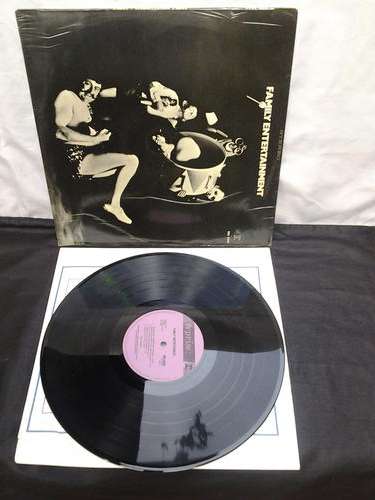 FAMILY ENTERTAINMENT...VINYL/ RECORD/LP  SA PRESS