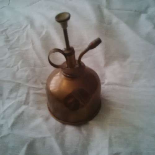 Oil can