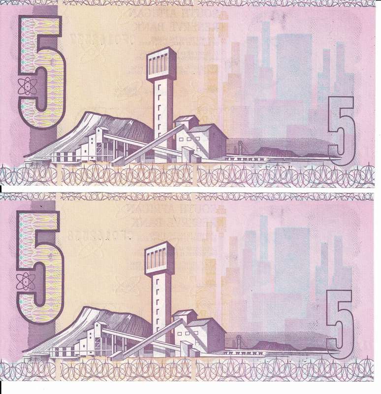 Crazy Low Start! 5x In Sequence R5 Notes. Crisp Uncirculated