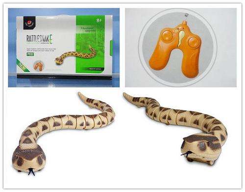 Retails For R495) Real Life Looking Remote Control Rattle Snake! A great gift and many hours of fun!