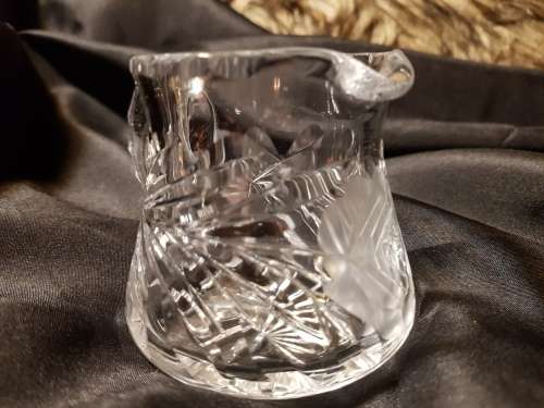 Set of fine cut crystal lidded sugar bowl and milk jug
