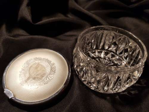 Fine cut crystal lidded trinket box
