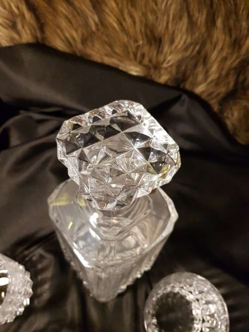 Crystal De Arc crystal whisky decanter with four matching glasses