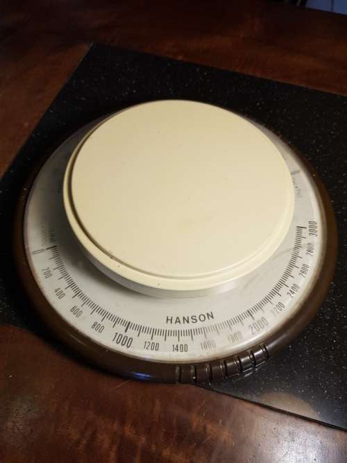 Vintage Hanson Plastic Scale in grams to 3 kg's